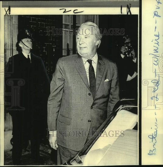 1972 Press Photo Prime Minister Heath leaves No. 10 Downing for House of Commons