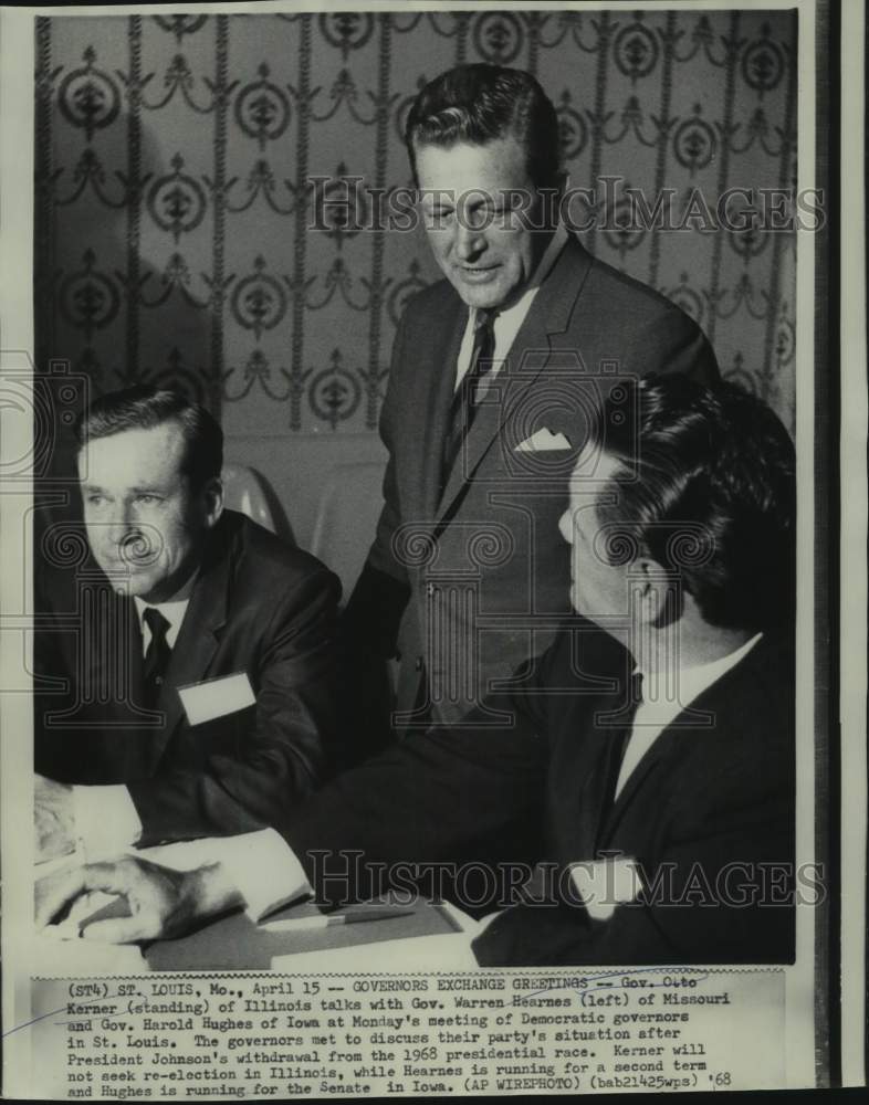 Load image into Gallery viewer, 1968 Press Photo Governors Kerner, Hearnes and Hughes exchange greetings
