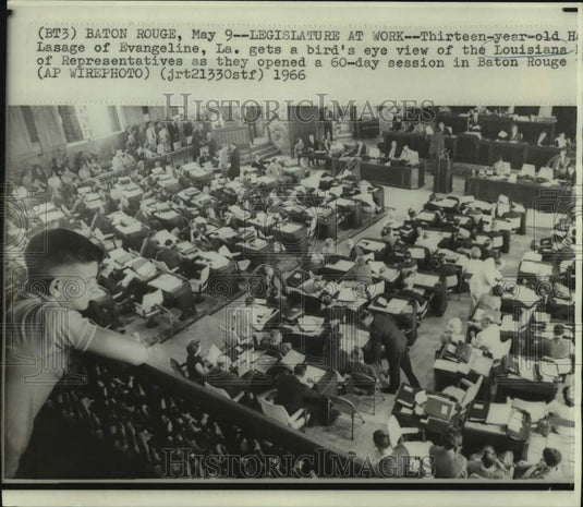 1966 Press Photo Harley Lasage gets bird's eye view of House of Representatives
