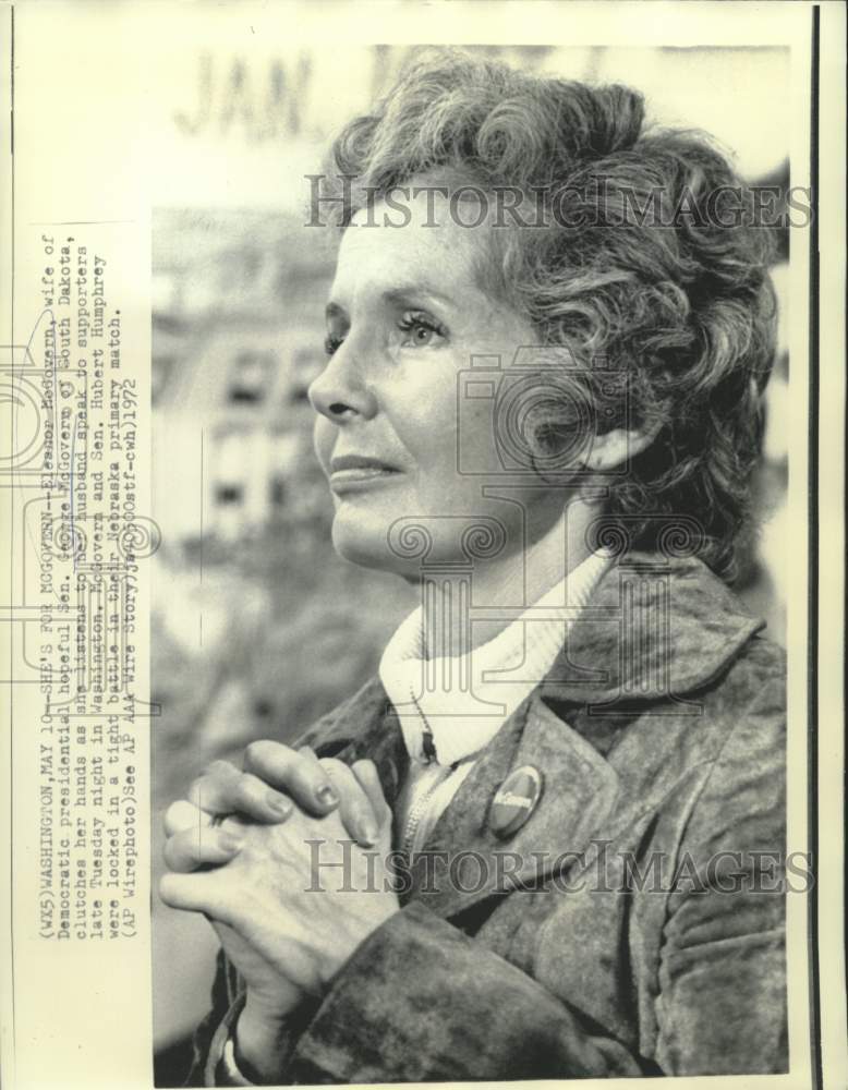 Load image into Gallery viewer, 1972 Press Photo Eleanor McGovern clutches hands as husband speaks to supporters
