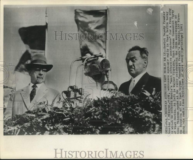 Load image into Gallery viewer, 1961 Press Photo Soviet's Anastas Mikoyan addresses East Berlin rally
