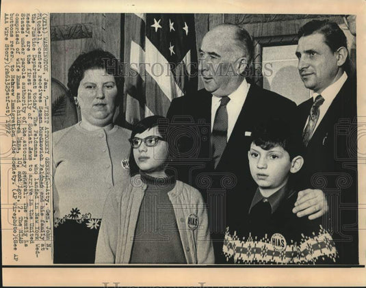 1972 Press Photo Feldmans, Soviet Jewish family, visit Attorney General Mitchell
