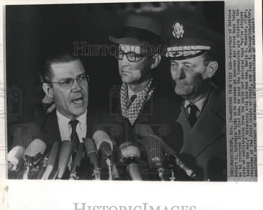 1965 Press Photo Returning from Vietnam are McNamara, Wheeler and McNaughton