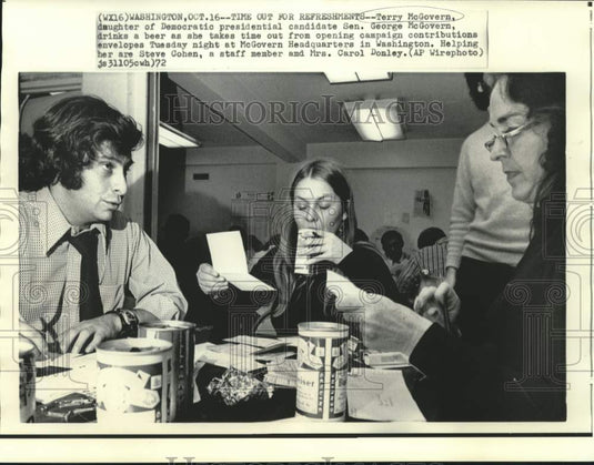 1972 Press Photo Terry McGovern, Steve Cohan and Mrs. Donley in Washington