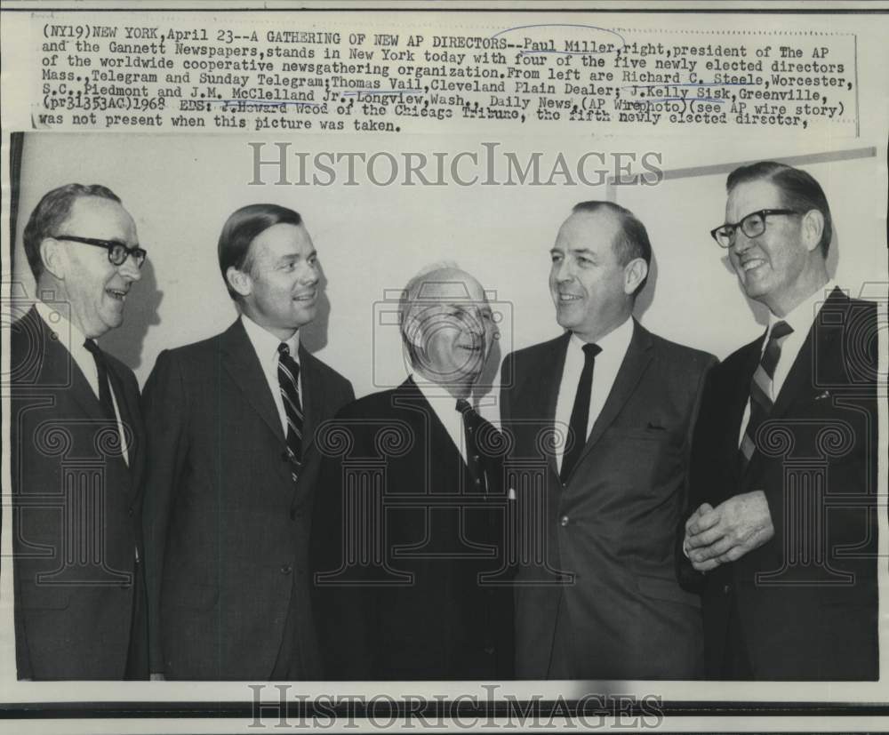 1968 Press Photo AP President Paul Miller with new newspaper directors