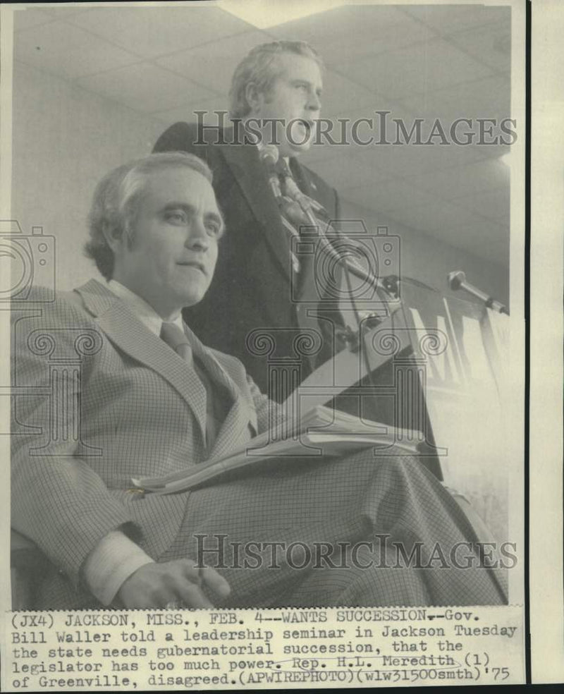 Load image into Gallery viewer, 1975 Press Photo Governor Waller and Representative Meredith at seminar
