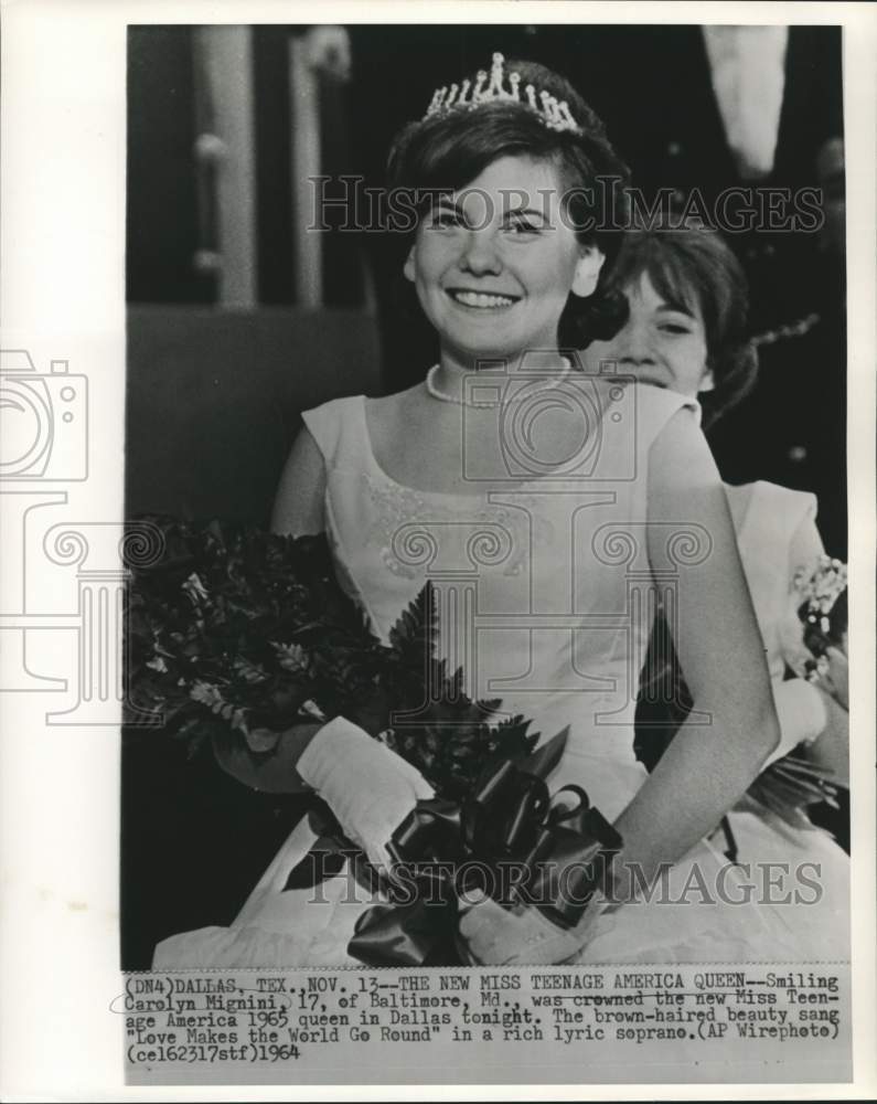 1964 Press Photo Carolyn Mignini crowned Miss Teenage America 1965 in Dallas, TX
