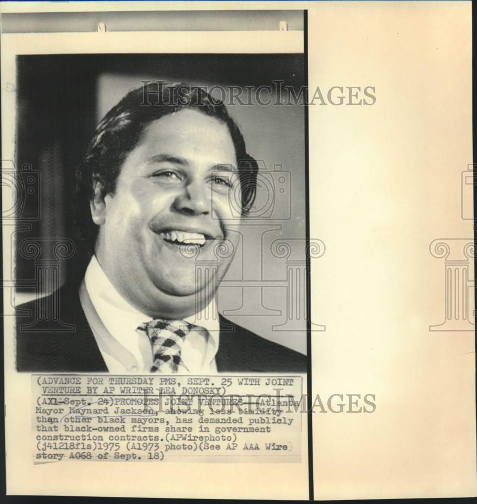 1973 Press Photo Atlanta Mayor Maynard Jackson promotes joint ventures contracts