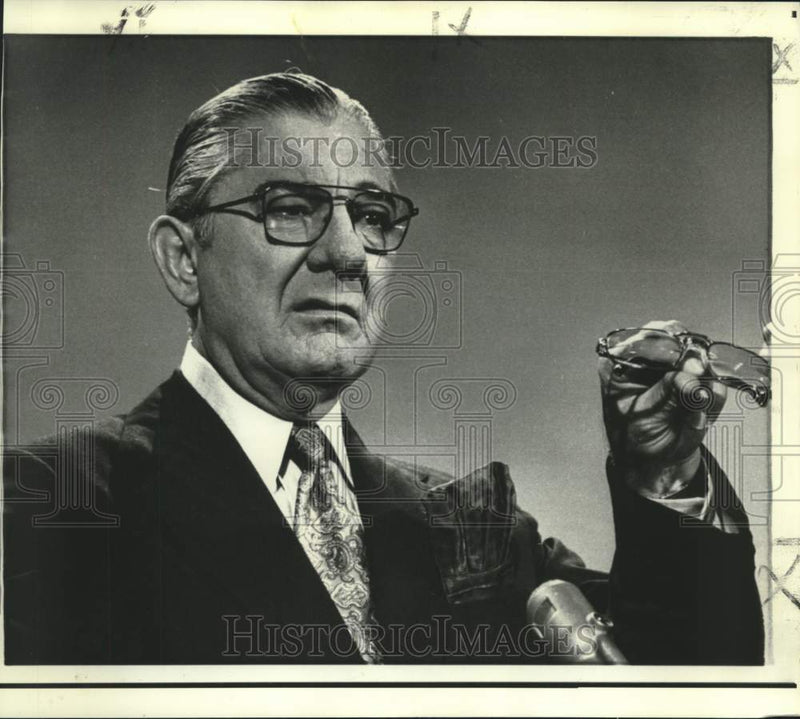 Load image into Gallery viewer, 1972 Press Photo House Ways and Means Chairman Representative Wilbur Mills
