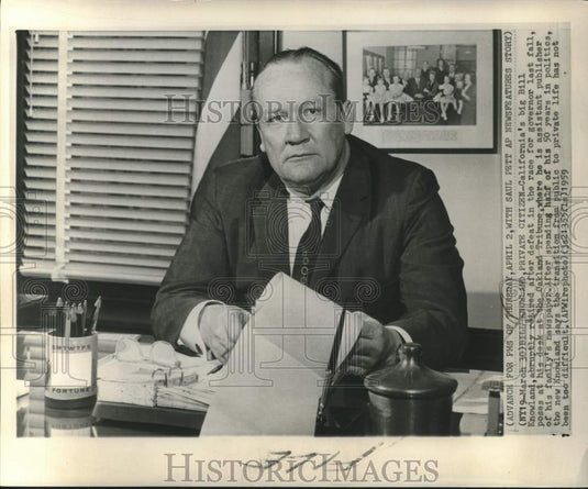 1959 Press Photo California's Bill Knowland retires, works at Oakland Tribune