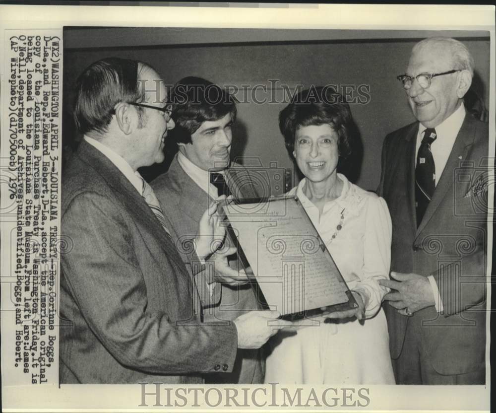 1976 Press Photo Louisiana Purchase presented to Louisiana Congressmen in D.C.