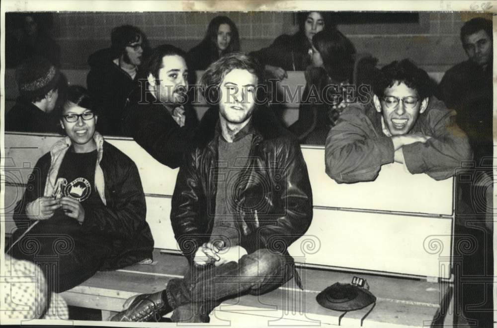 1970 Press Photo U.S. youths at News Brunswick, Canada en route to work in Cuba