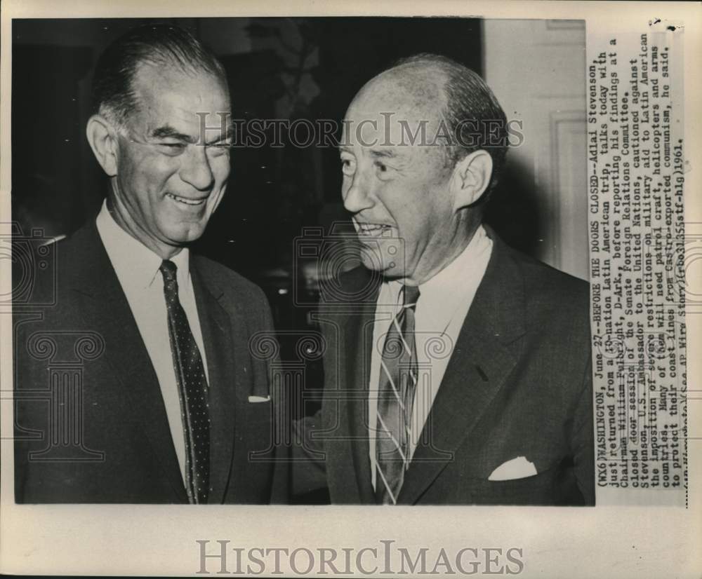 1961 Press Photo Adlai Stevenson and Senator Fulbright talk in Washington