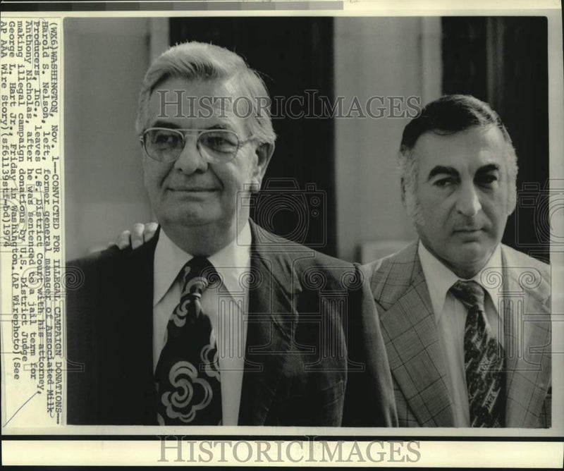 Load image into Gallery viewer, 1974 Press Photo Harold Nelson leaves U.S.District Court with attorney Nicholas
