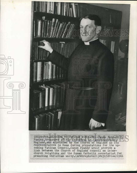 1961 Press Photo Cambridgeshire, England's Ely Cathedral treasurer Canon Pawley
