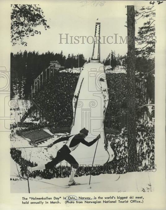 1978 Press Photo Participant in Oslo, Norway's "Holmenkollen Day," ski meet