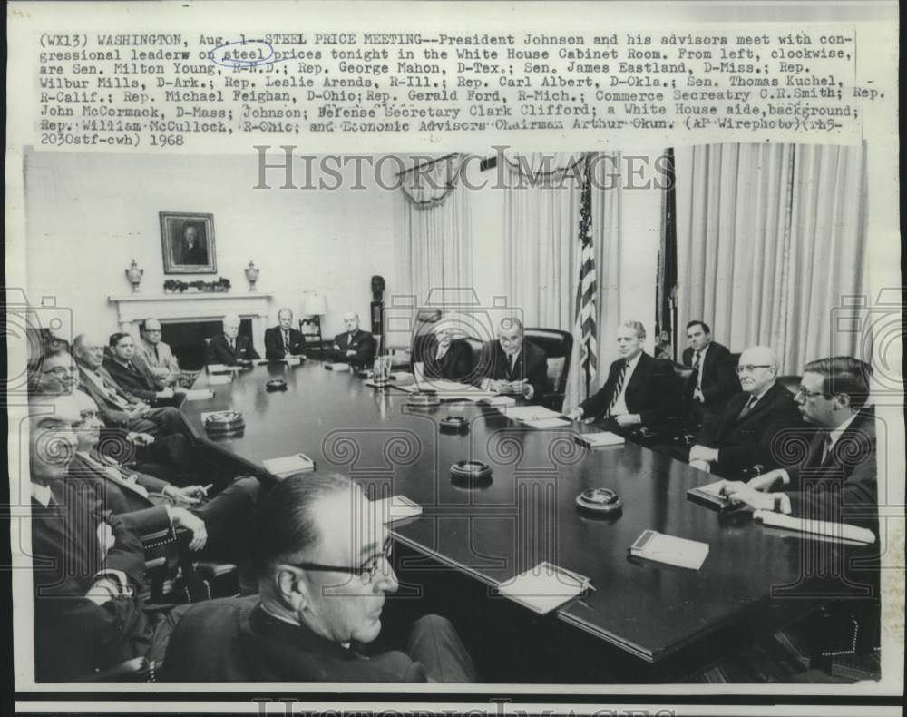 1968 Press Photo President Johnson with advisors and leaders meet at White House