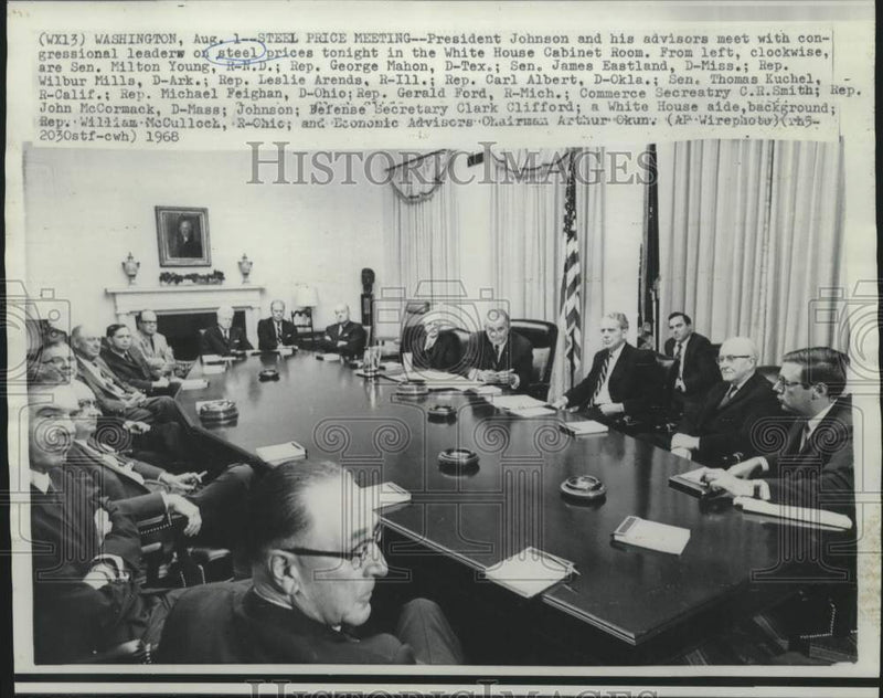 Load image into Gallery viewer, 1968 Press Photo President Johnson with advisors and leaders meet at White House
