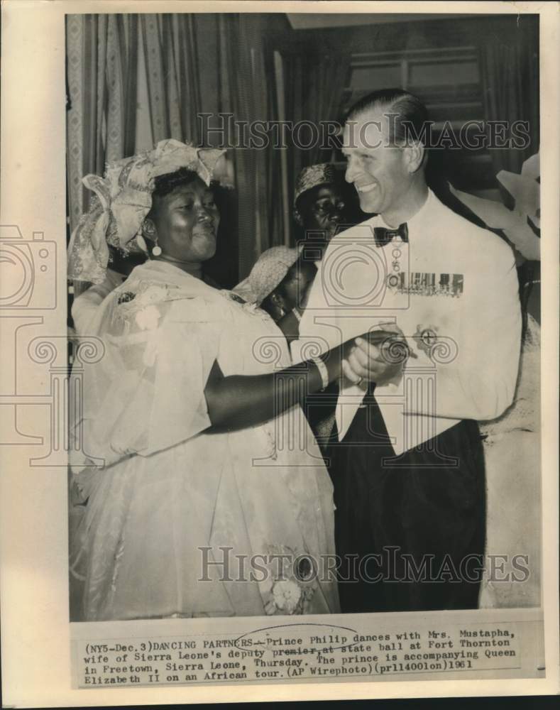 Load image into Gallery viewer, 1961 Press Photo Prince Philip with Mrs. Mustafa in Freetown, Sierra Leone
