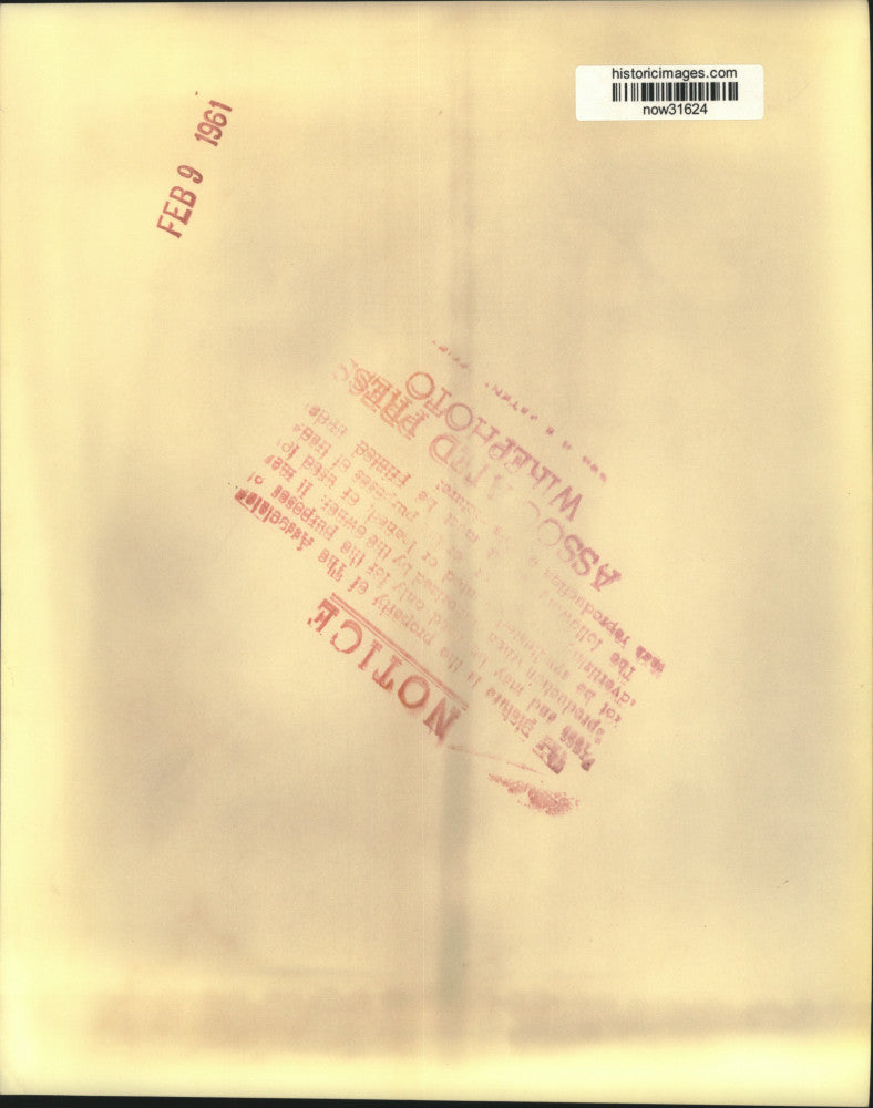 Load image into Gallery viewer, 1961 Press Photo Socialist candidate Alfred Palacio, 80, votes in Buenos Aires
