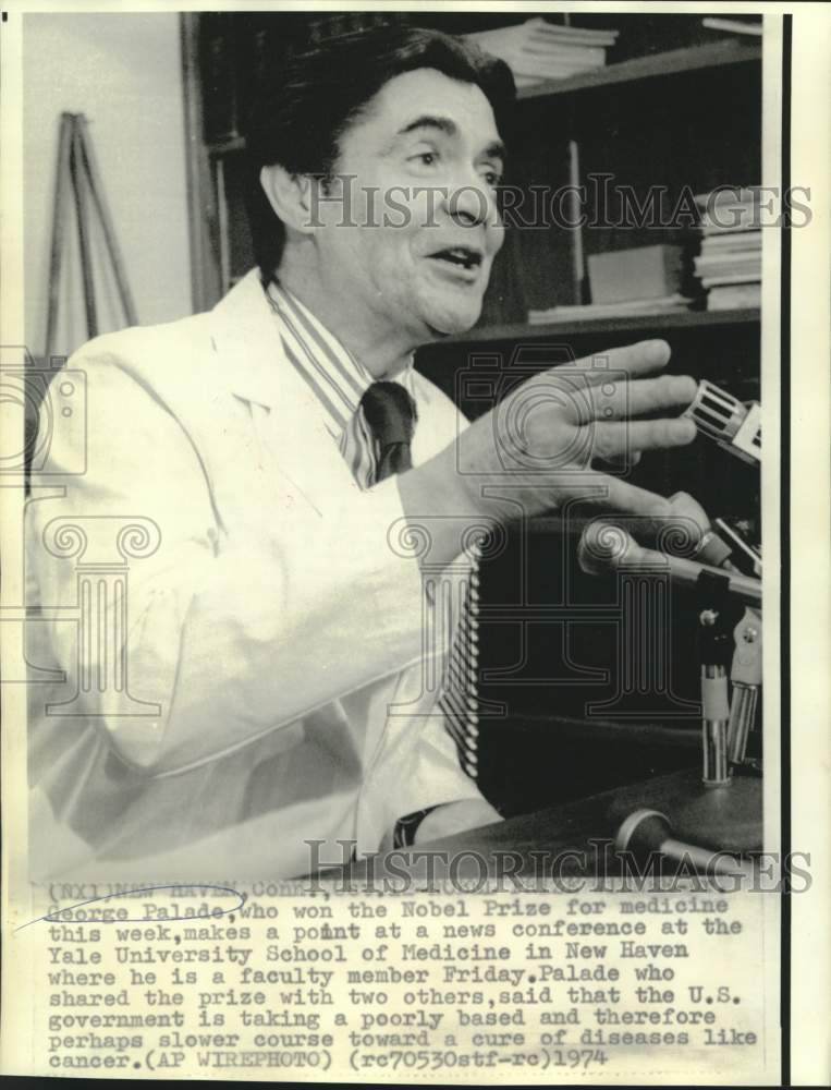 Load image into Gallery viewer, 1974 Press Photo Nobel Prize winner Dr. George Palade at Yale news conference
