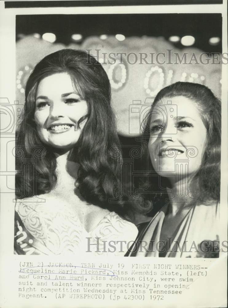 Load image into Gallery viewer, 1972 Press Photo Jacqueline Pickard and Carol Hurd, swimsuit and talent winners
