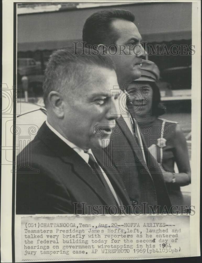 Load image into Gallery viewer, 1969 Press Photo Teamsters President Hoffa arrives at Tennessee federal building
