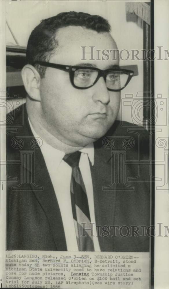 Load image into Gallery viewer, 1966 Press Photo Michigan Senator O'Brien stands mute as charges read in Lansing
