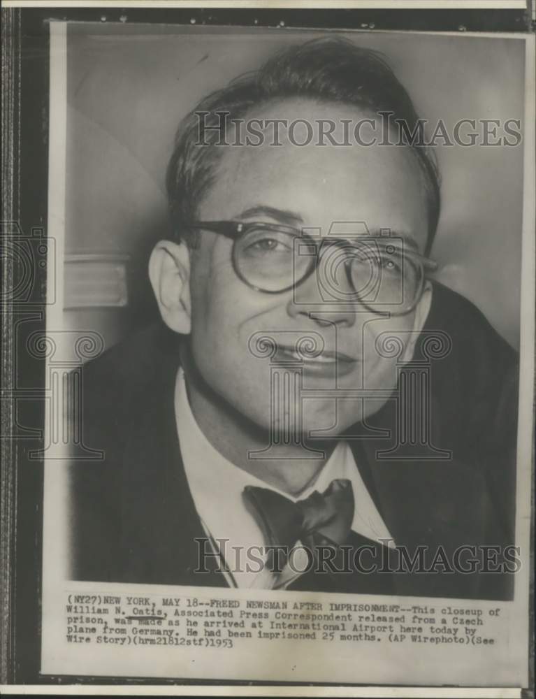 1953 Press Photo Associated Press reporter Oatis released from Czech prison