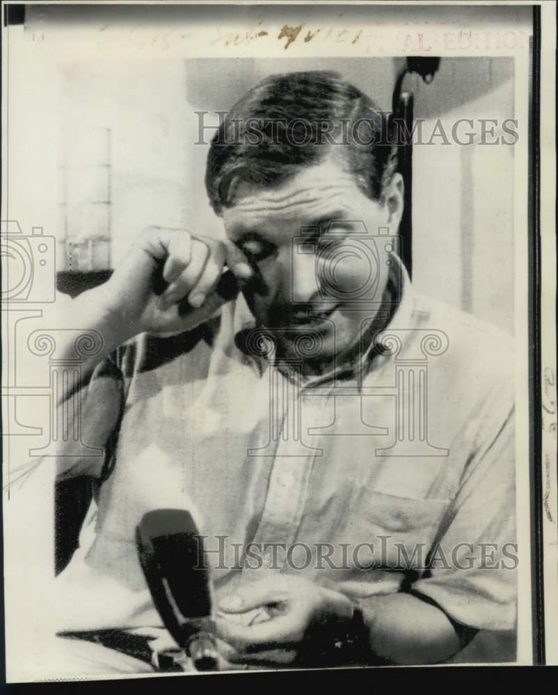 1987 Press Photo Illinois Senator Charles Percy tells of narrow Vietnam escape