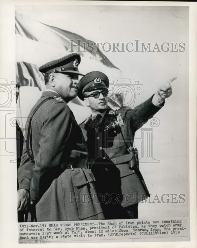 1959 Press Photo Shah of Iran and Ayub Khan watch army maneuvers at Talu