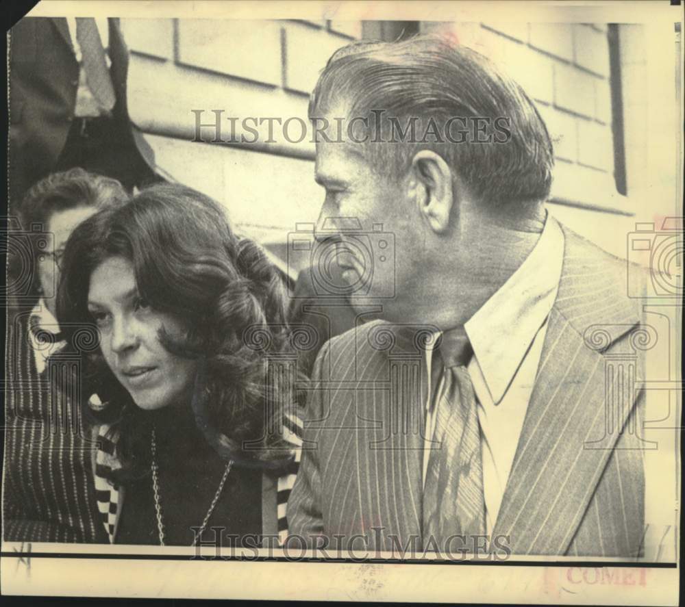 1973 Press Photo Edward Grady Partin and wife leave Atlanta federal court