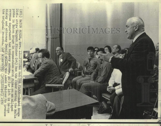1970 Press Photo Baton Rouge District Attorney Pitcher has floor for Mafia probe