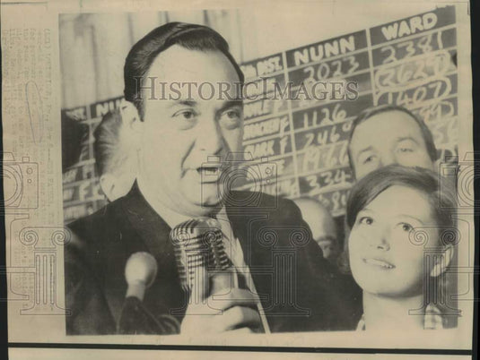 1967 Press Photo Jennie Lou Nunn listens to father Governor Nunn in Louisville