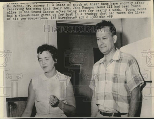 1959 Press Photo Mr. and Mrs. Owens, Jr. after receiving news son was found