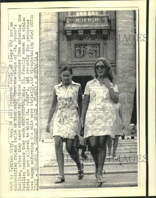 1969 Press Photo Princess Paola and friend refused entrance to St. Peter's
