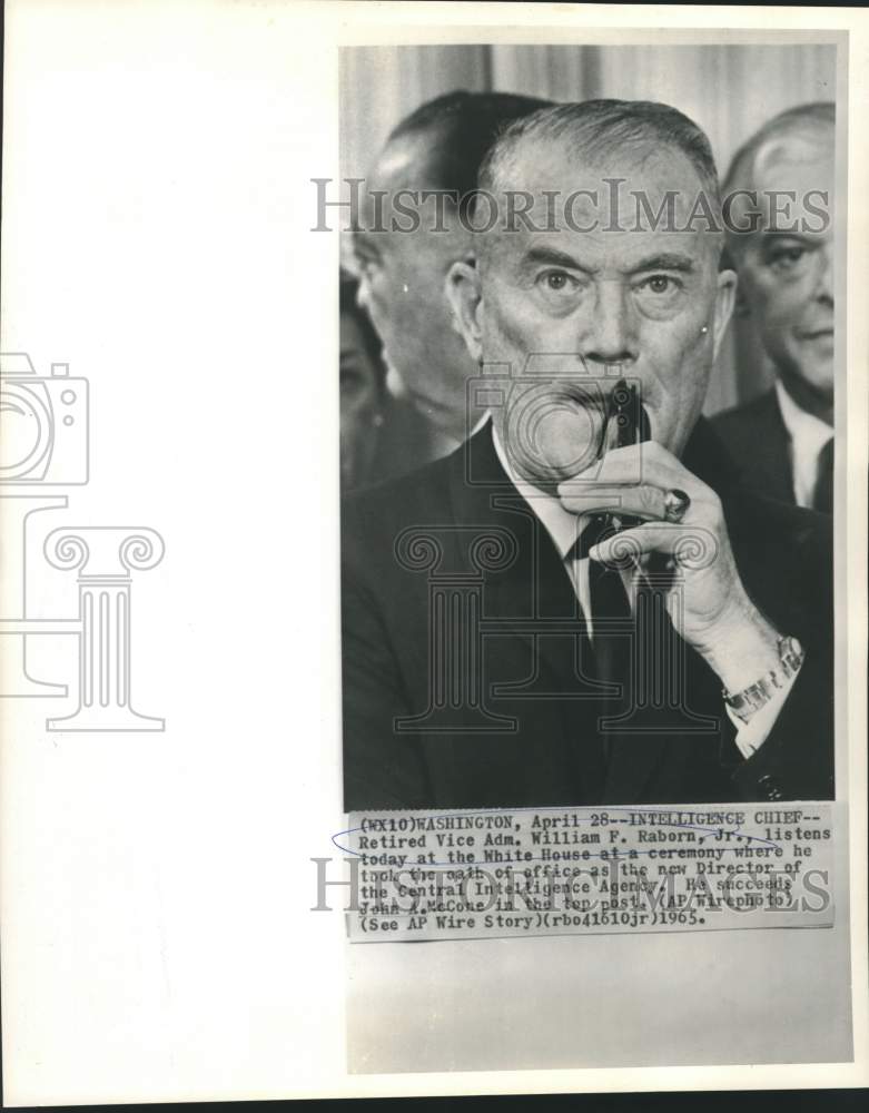 1965 Press Photo Admiral William Raborn takes CIA directorship oath - now33244