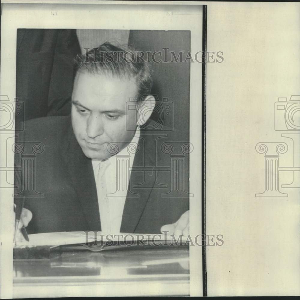 1967 Press Photo Hungarian diplomat Janos Radvanyi asks for asylum in U.S.