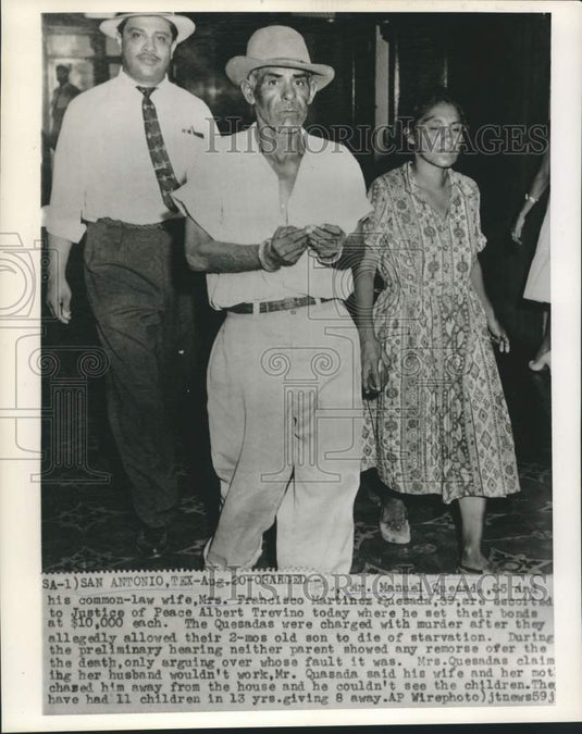 1959 Press Photo Manuel Quesada and wife leave Justice of Peace Trevino's office