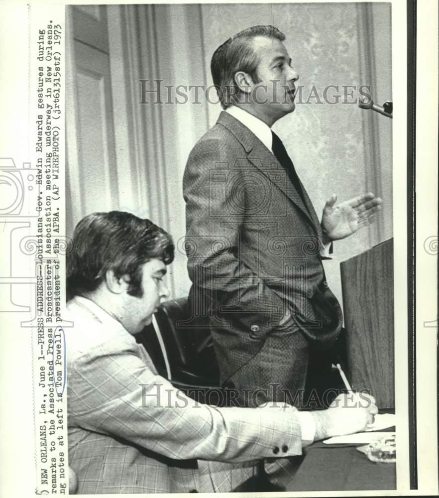 1973 Press Photo Louisiana Governor Edwin Edwards addresses Associated Press