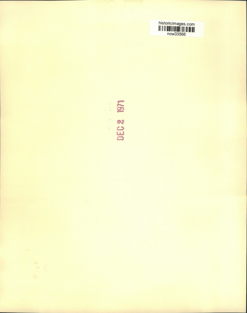 1971 Press Photo Ralph Nader assistant James Phelan meets press in Delaware