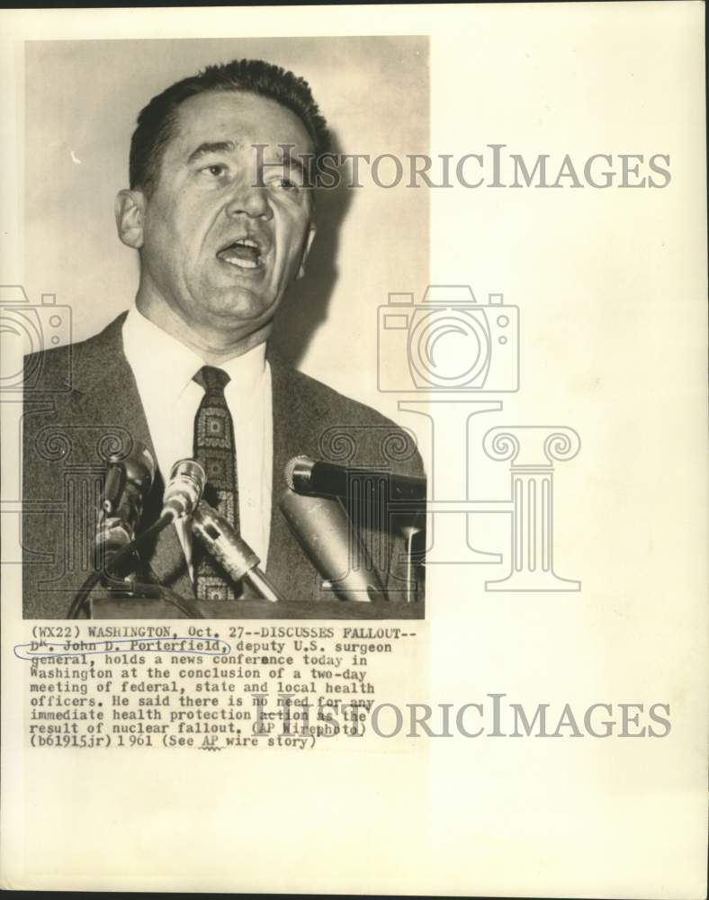 Load image into Gallery viewer, 1961 Press Photo Deputy Surgeon-General Dr.John Porterfield at news conference
