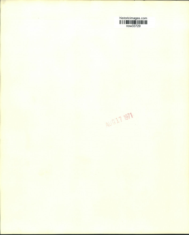 1971 Press Photo Pre-law major Jerry Jackson works on Portland area bean farm