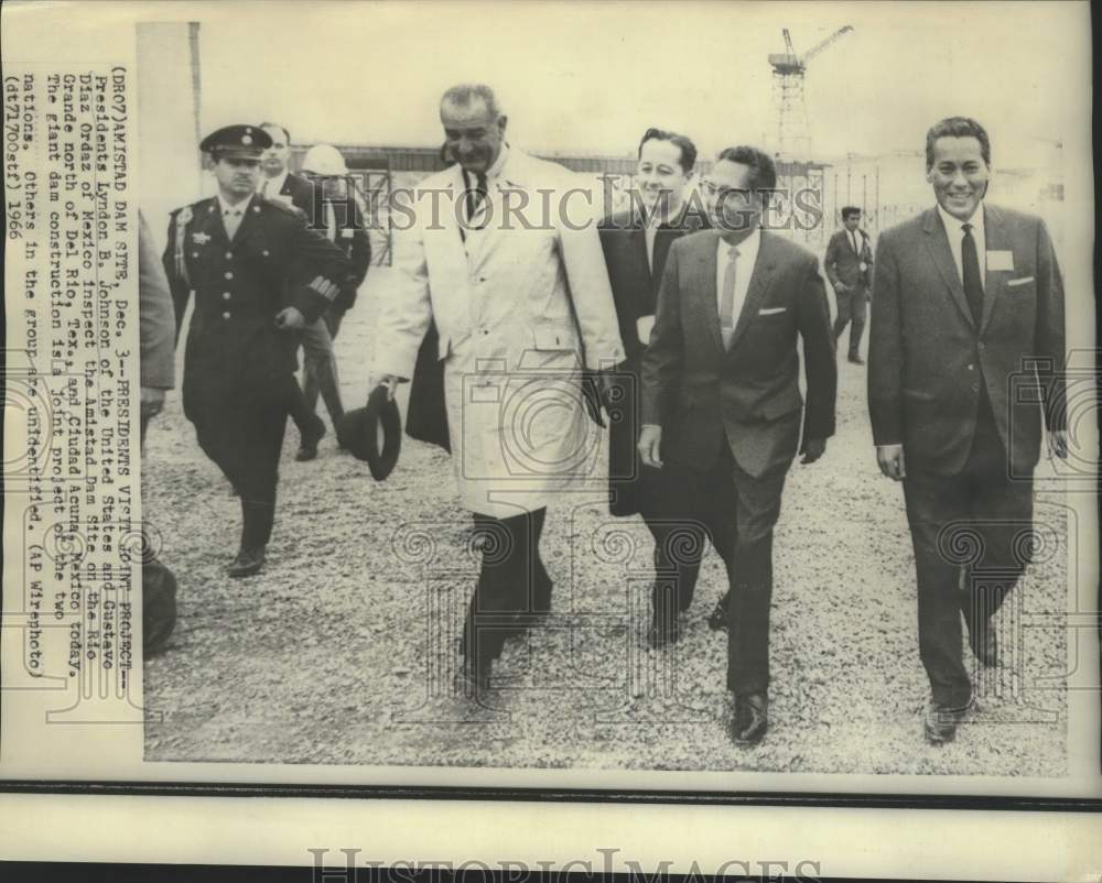 1966 Press Photo Presidents Johnson and Ordaz inspect Amistad Dam site in Mexico