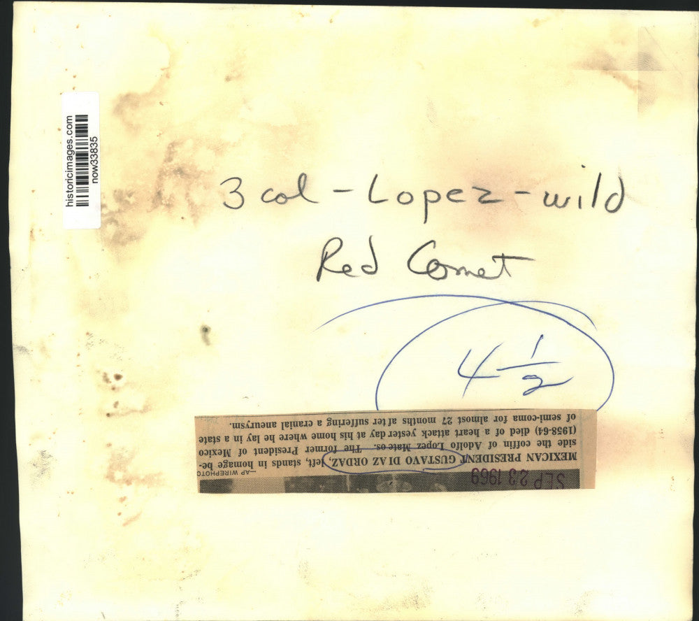 1969 Press Photo Mexico's President Gustavo Diaz Ordaz beside coffin of Mateos