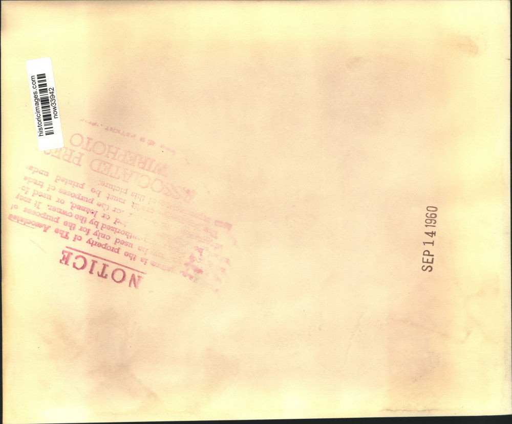 1960 Press Photo TWU President Mike Quill and other labor contract signers