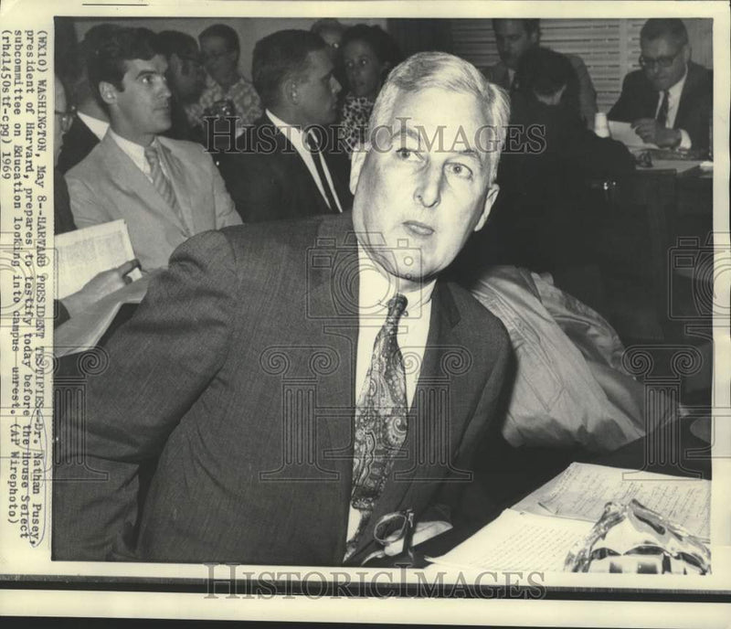 Load image into Gallery viewer, 1969 Press Photo Harvard President Nathan Pusey at House Select subcommittee
