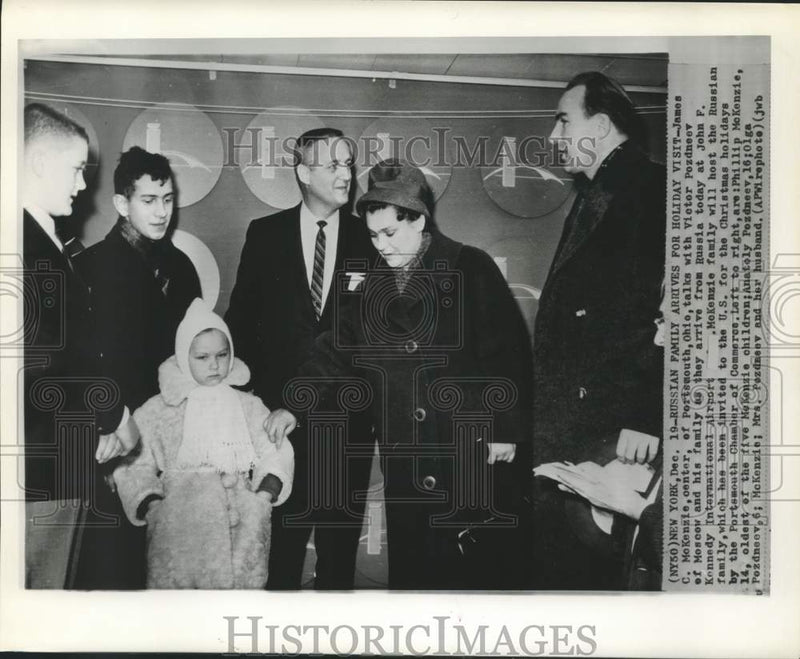 Load image into Gallery viewer, 1963 Press Photo James McKenzie greets Victor Pozdneev family from Russia.
