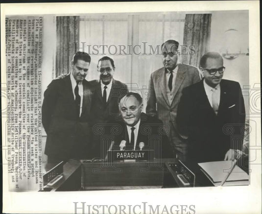 1964 Press Photo Paraguay Ambassador Juan Plate announces U.S.-Panama agreement
