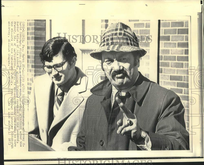 Load image into Gallery viewer, 1973 Press Photo Attorneys David Rothman, William Chapas leave Erie courthouse
